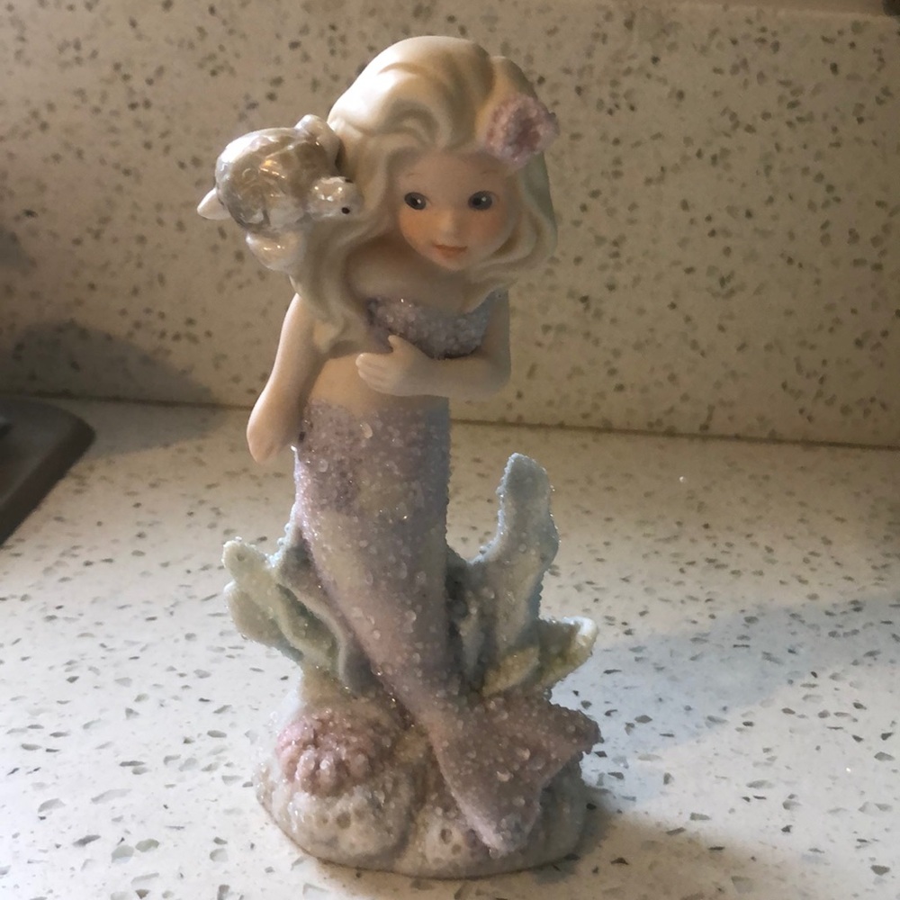 Sabrina Mermaid Statue